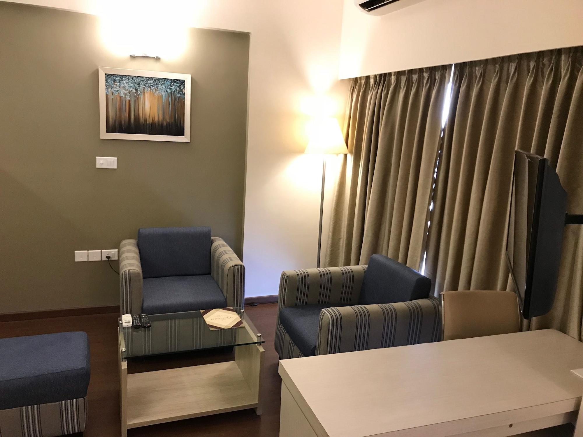 Starlit Suites Bangalore Kammasandra Bagian luar foto