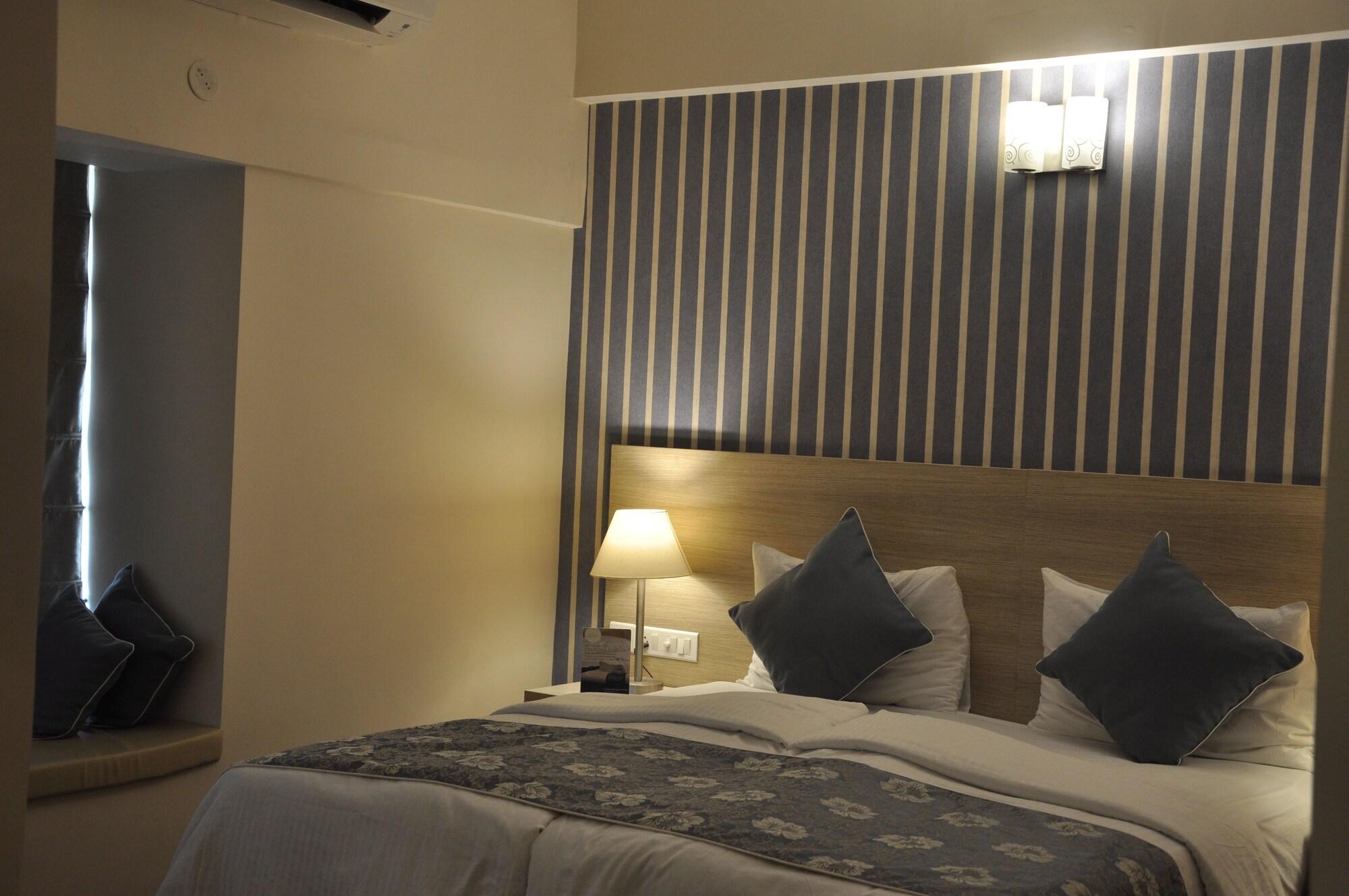 Starlit Suites Bangalore Kammasandra Bagian luar foto