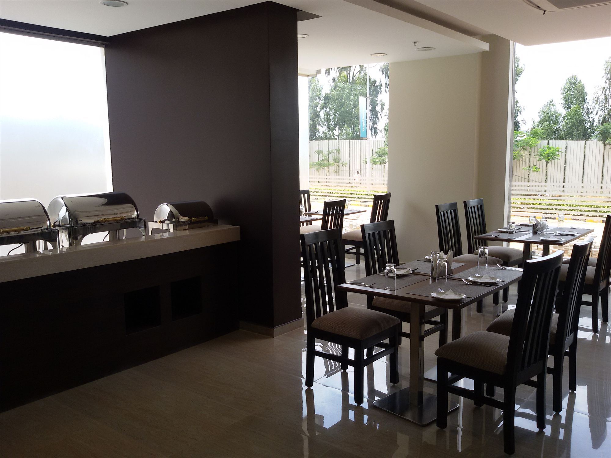 Starlit Suites Bangalore Kammasandra Bagian luar foto