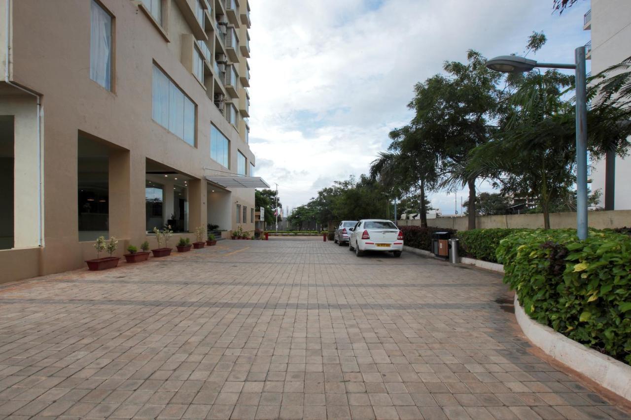 Starlit Suites Bangalore Kammasandra Bagian luar foto