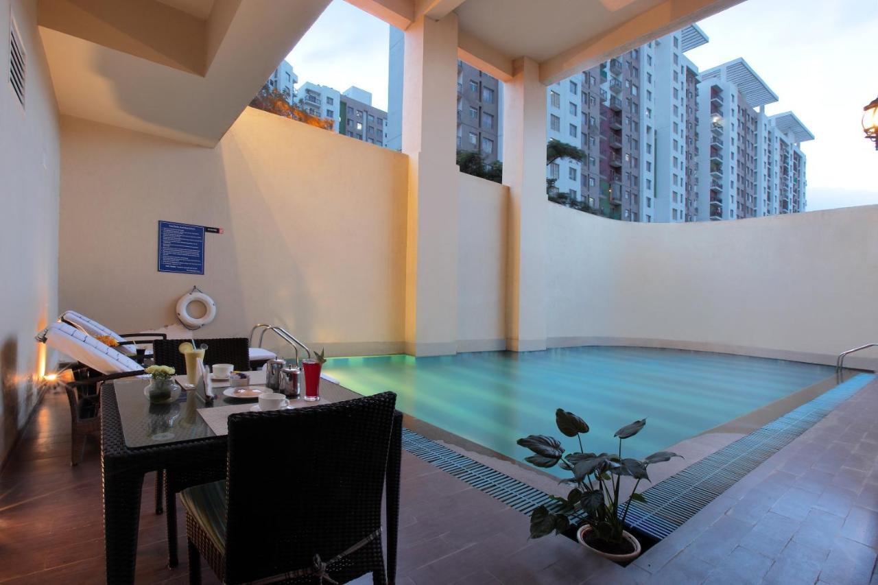 Starlit Suites Bangalore Kammasandra Bagian luar foto